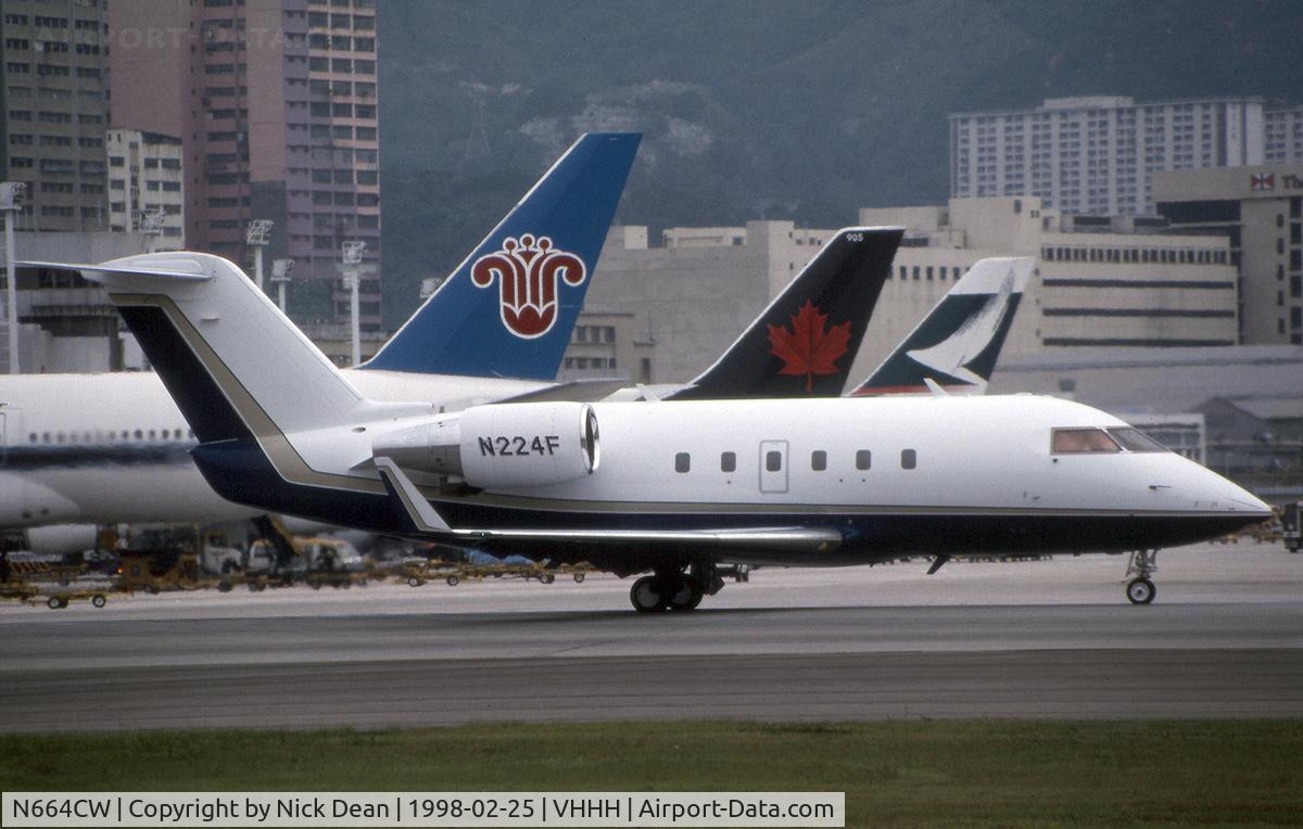 N664CW, 1986 Canadair Challenger 601 (CL-600-2A12) C/N 3064, VHHH (Seen here at Kai Tak as N224F and currently registered as posted N664CW)