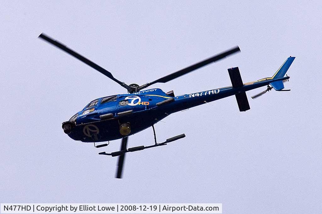 N477HD, 1988 Aerospatiale AS-350B Ecureuil C/N 2122, It was flying overhead