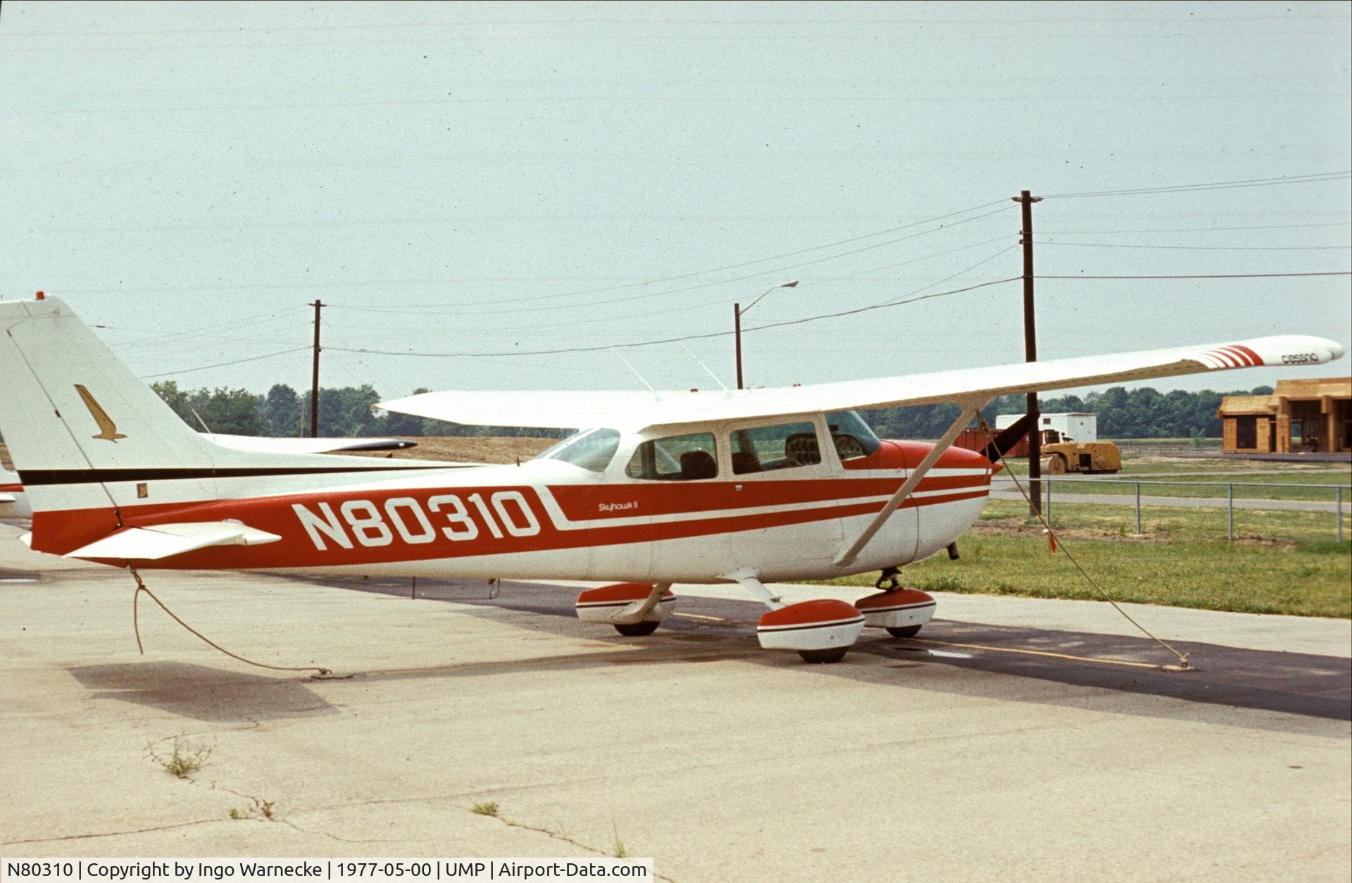 N80310, 1975 Cessna 172M C/N 17266512, Cessna 172M Skyhawk II at Indianapolis Metropolitan Airport