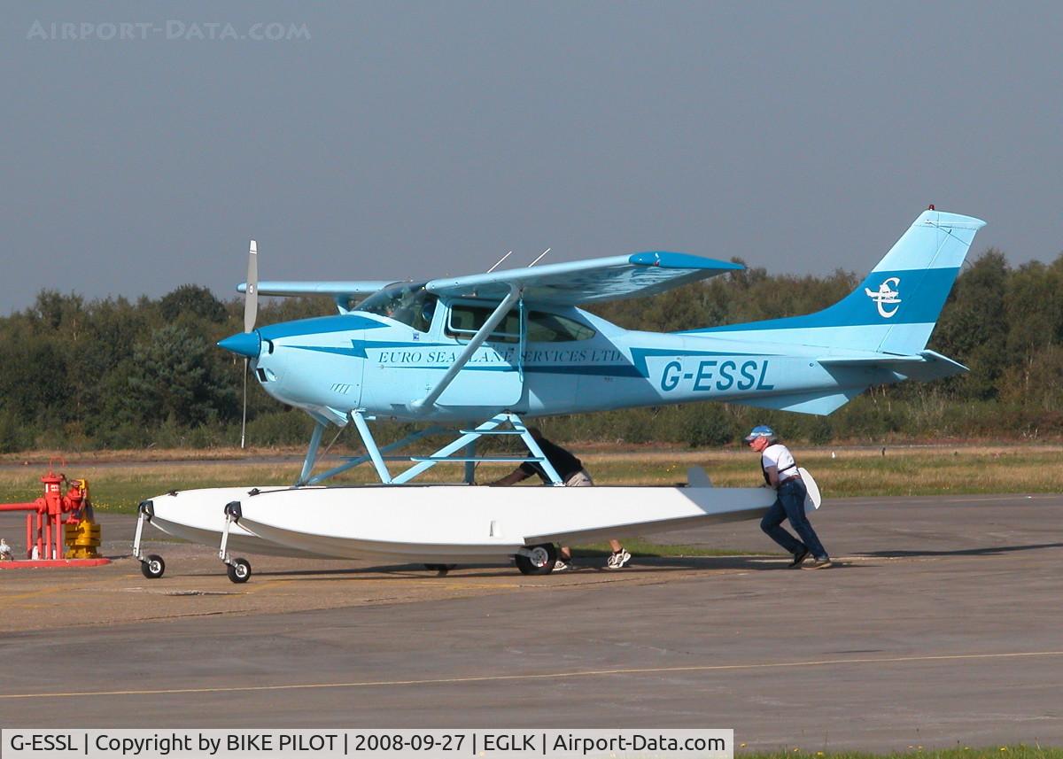G-ESSL, 1981 Cessna 182R Skylane C/N 182-67947, GETTING A PUSH UP TO THE PUMPS