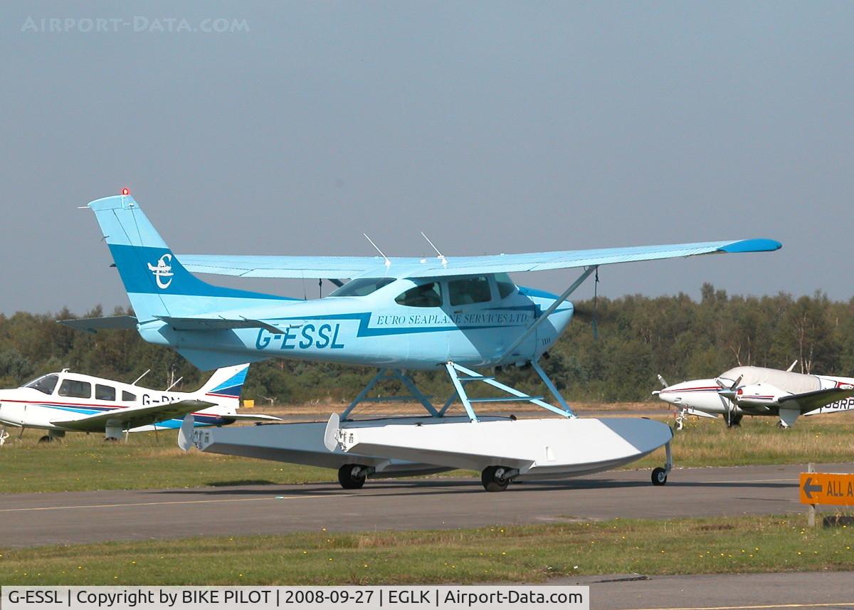 G-ESSL, 1981 Cessna 182R Skylane C/N 182-67947, TAXYING IN AFTER A FLIGHT DOWN TO THE SOLENT