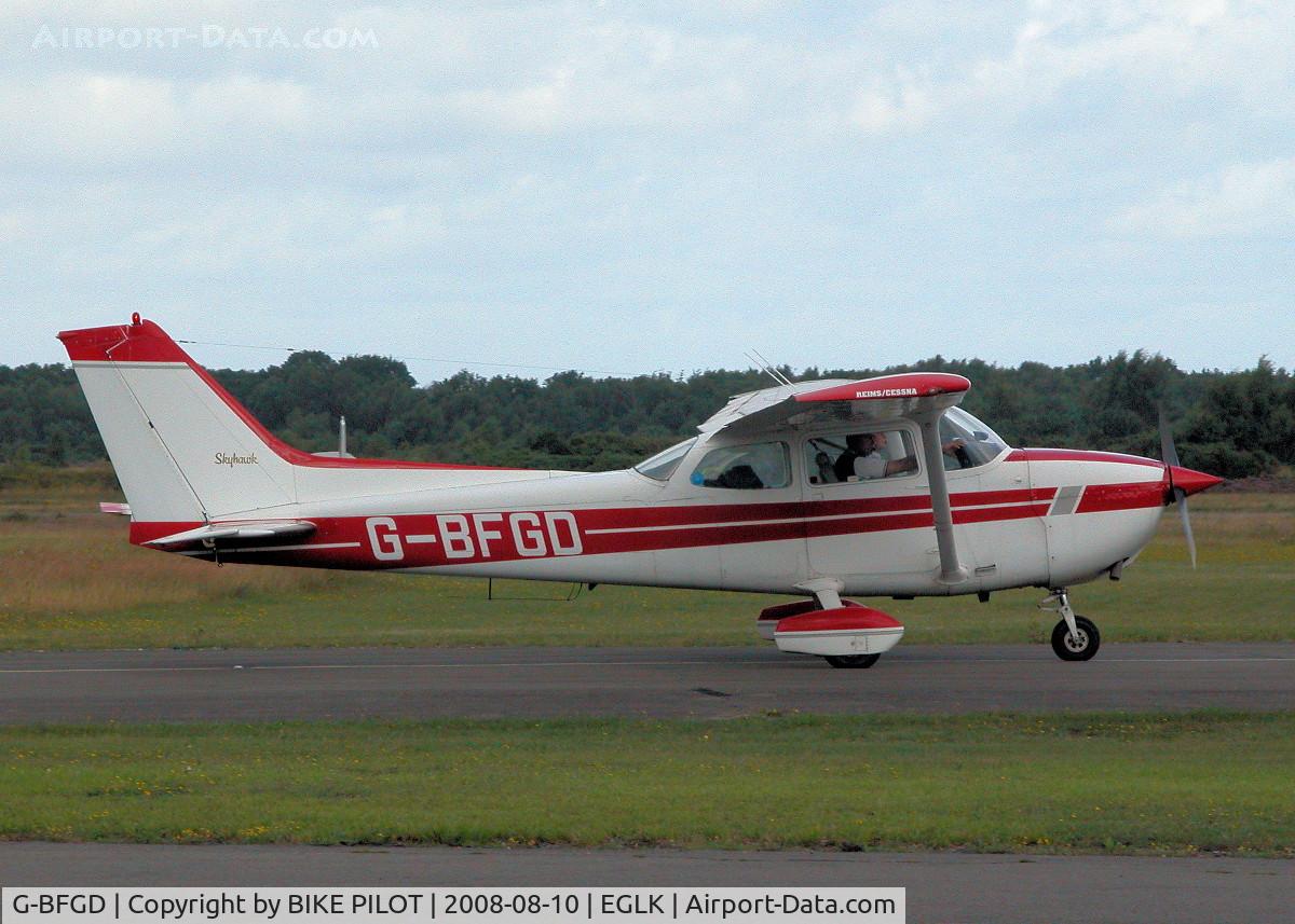 G-BFGD, 1977 Reims F172N Skyhawk C/N 1545, VISITOR FROM FAIROAKS
