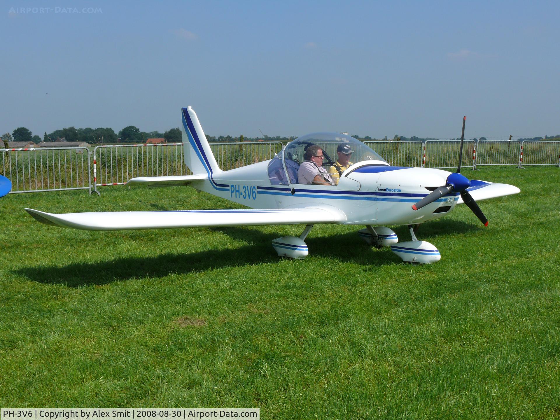 PH-3V6, 2004 Evektor EV-97 Eurostar 2000R C/N 2004-2118, Evektor EV-97-2000R PH-3V6 Cycloon Holland