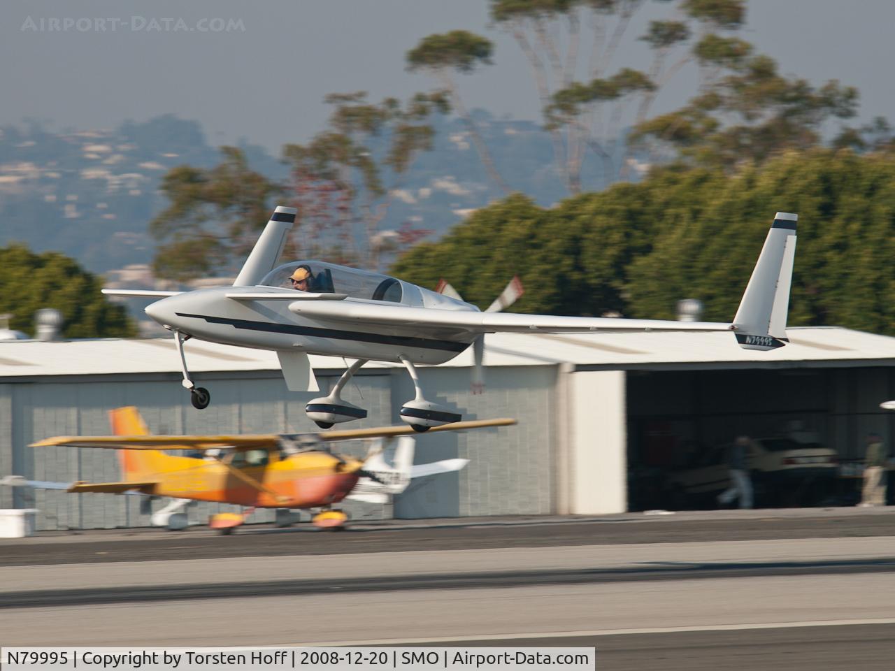 N79995, 1994 Rutan Long-EZ C/N 1897-L, N79995 arriving on RWY 21