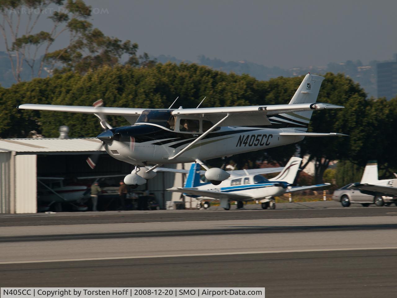N405CC, 2006 Cessna T182T Turbo Skylane C/N T18208602, N405CC arriving on RWY 21