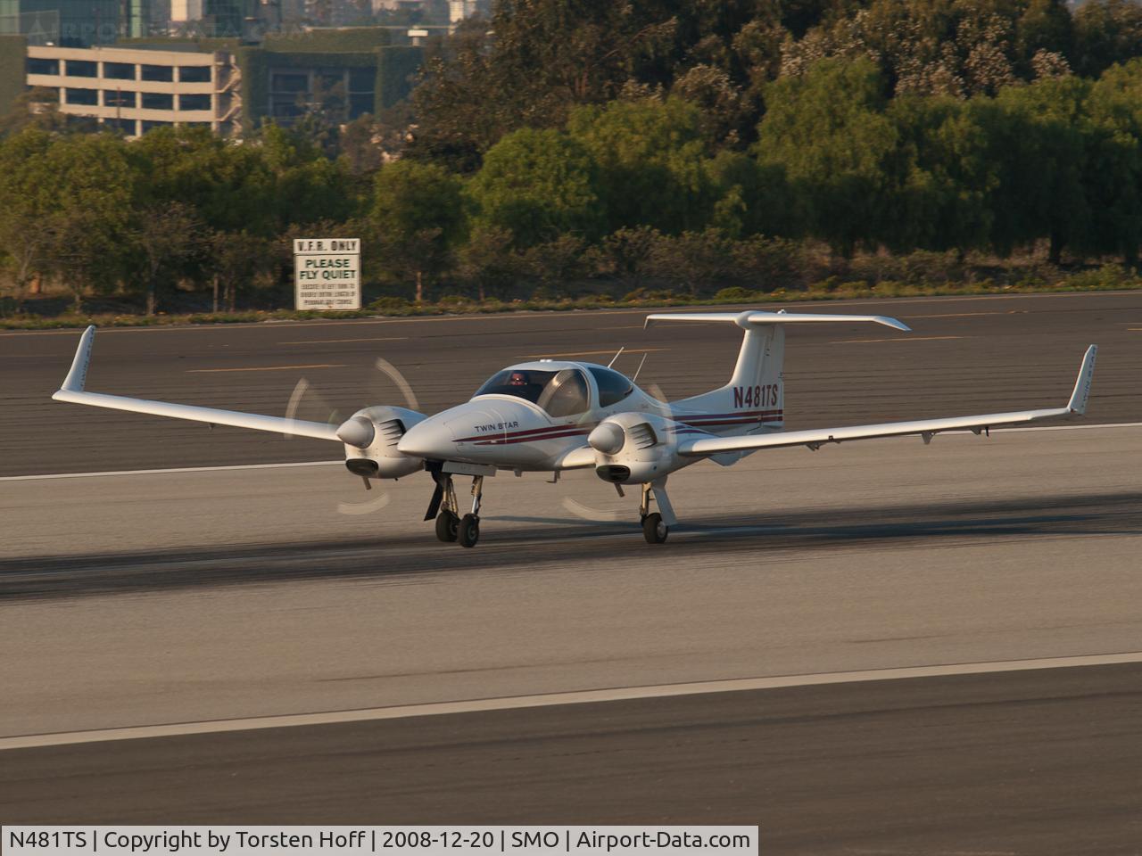 N481TS, 2007 Diamond DA-42 Twin Star C/N 42.AC081, N481TS departing from RWY 21