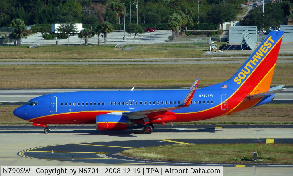 N790SW, 2000 Boeing 737-7H4 C/N 30604, TPA