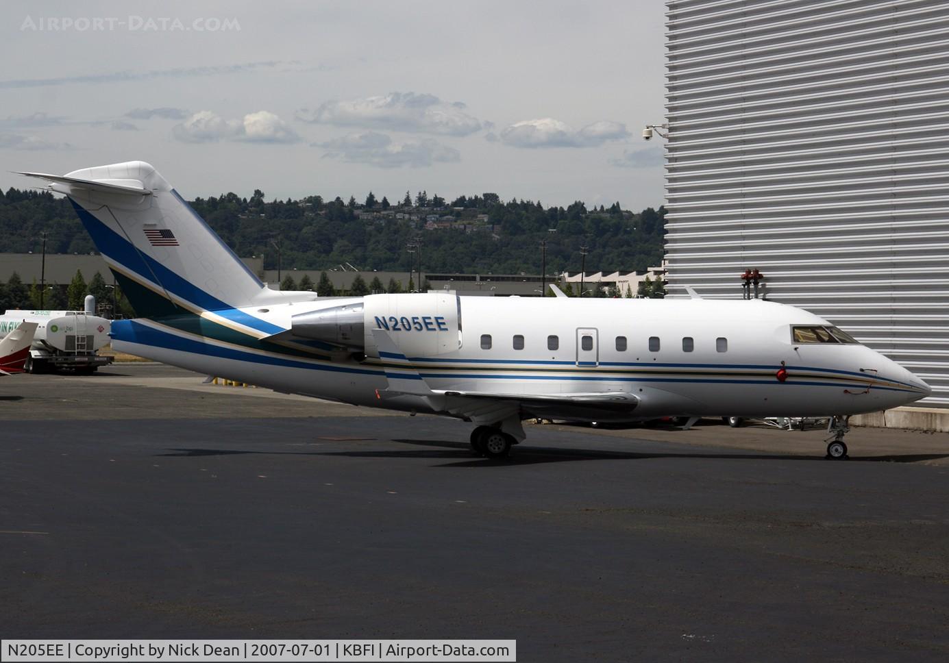 N205EE, 1997 Canadair Challenger 604 (CL-600-2B16) C/N 5347, KBFI