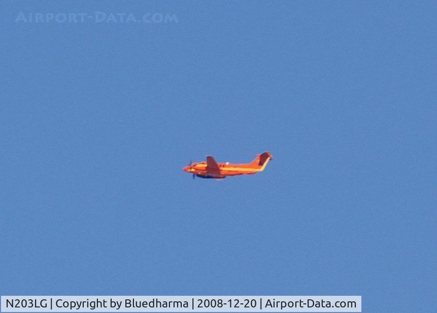 N203LG, 1981 Beech B200 King Air C/N BB-926, Flight for Life Heading West above Littleton Colorado.