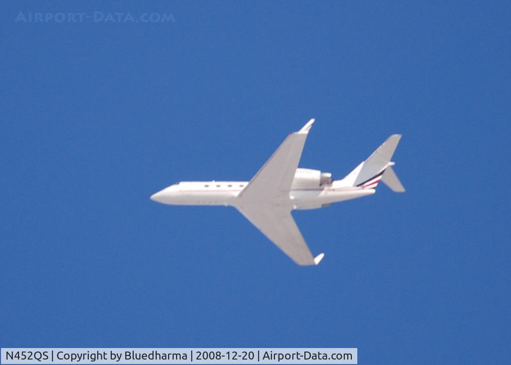 N452QS, 1998 Gulfstream Aerospace G-IV C/N 1352, Heading West from KAPA to KVNY over Littleton, Colorado.