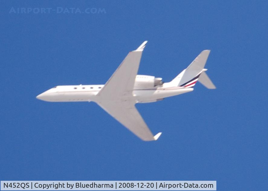 N452QS, 1998 Gulfstream Aerospace G-IV C/N 1352, Heading West from KAPA to KVNY(Van Nuys Airport) over Littleton, Colorado.
