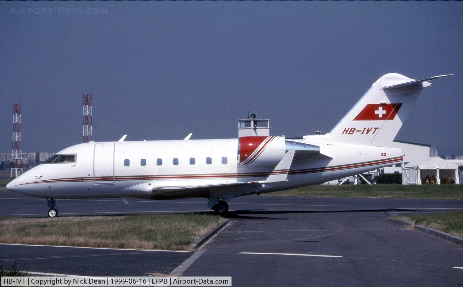 HB-IVT, 1998 Bombardier Challenger 604 (CL-600-2B16) C/N 5394, LFPB