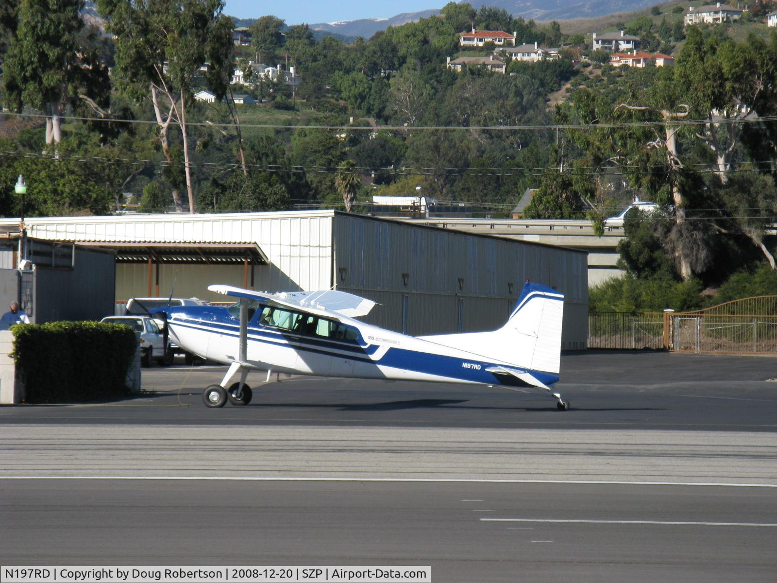 N197RD, 1978 Cessna A185F Skywagon 185 C/N 18503681, 1978 Cessna A185F SKYWAGON, Continental IO-550-D 300 Hp, refueling