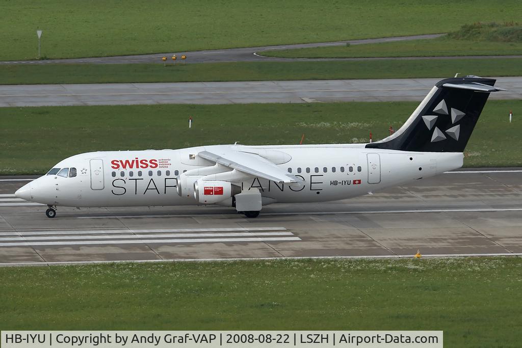 HB-IYU, 2000 British Aerospace Avro 146-RJ100 C/N E3379, SWISS RJ100