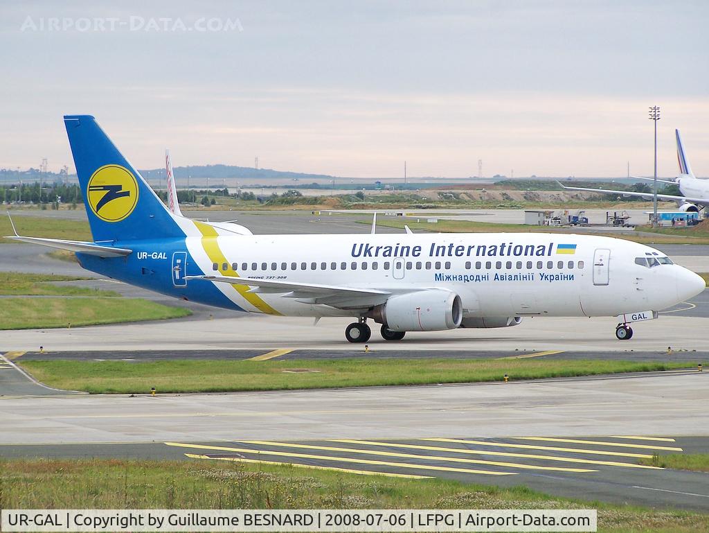 UR-GAL, 1988 Boeing 737-341 C/N 24275, Taxiing to gate