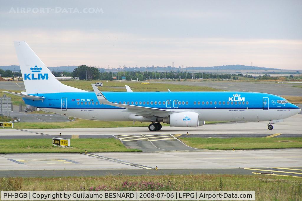 PH-BGB, 2008 Boeing 737-8K2 C/N 37594, Taxiing to Terminal 2