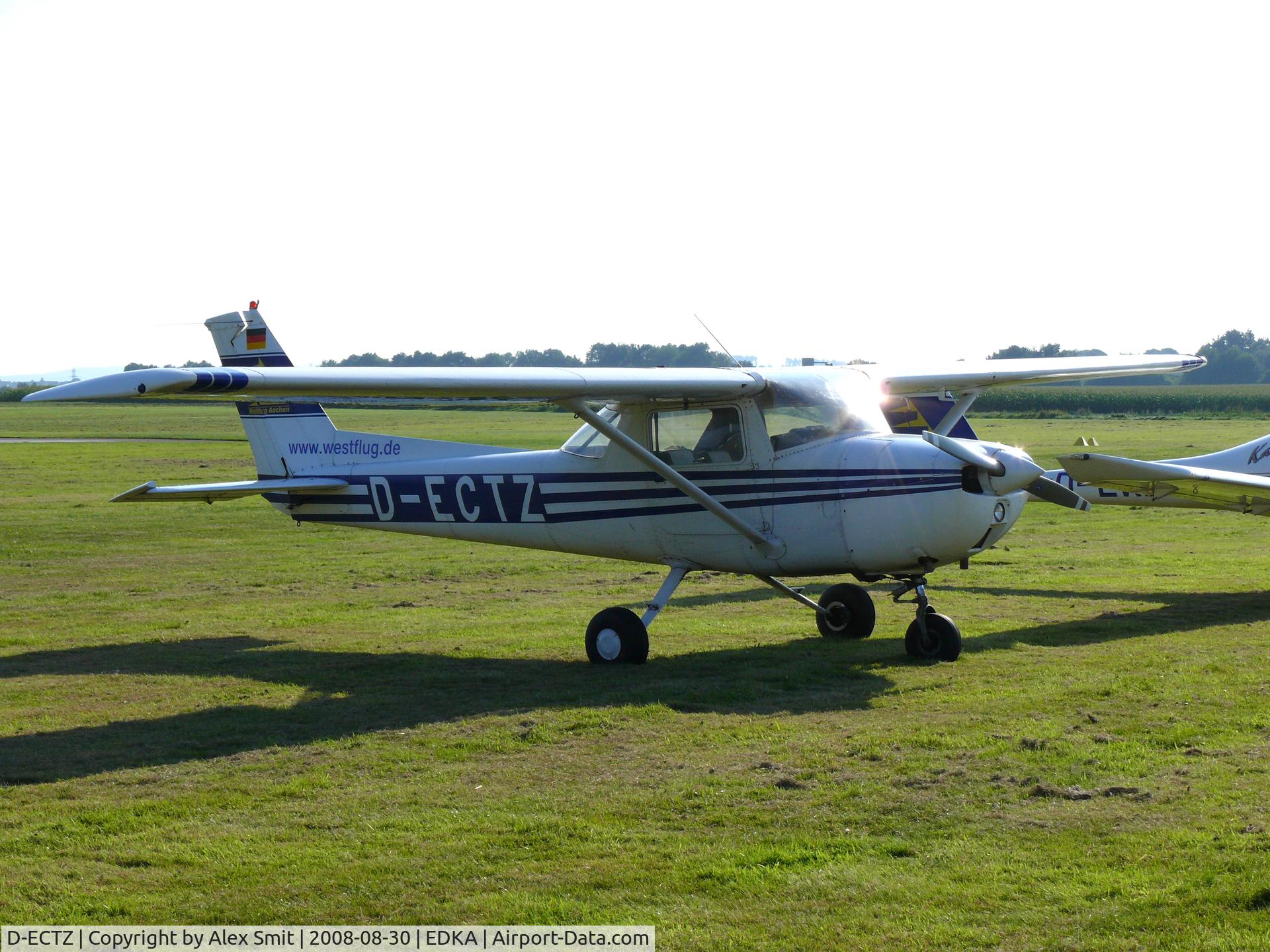 D-ECTZ, Cessna CF150L C/N F15000897, Cessna CF150L D-ECTZ Westflug Aachen
