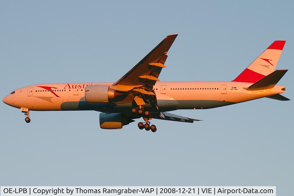 OE-LPB, 1998 Boeing 777-2Z9/ER C/N 28699, Austrian Airlines Boeing 777-200