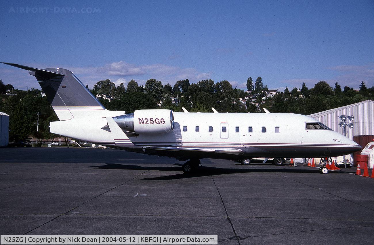 N25ZG, 2002 Bombardier Challenger 604 (CL-600-2B16) C/N 5536, KBFI (Seen here as N25GG and currently registered N25ZG as posted)