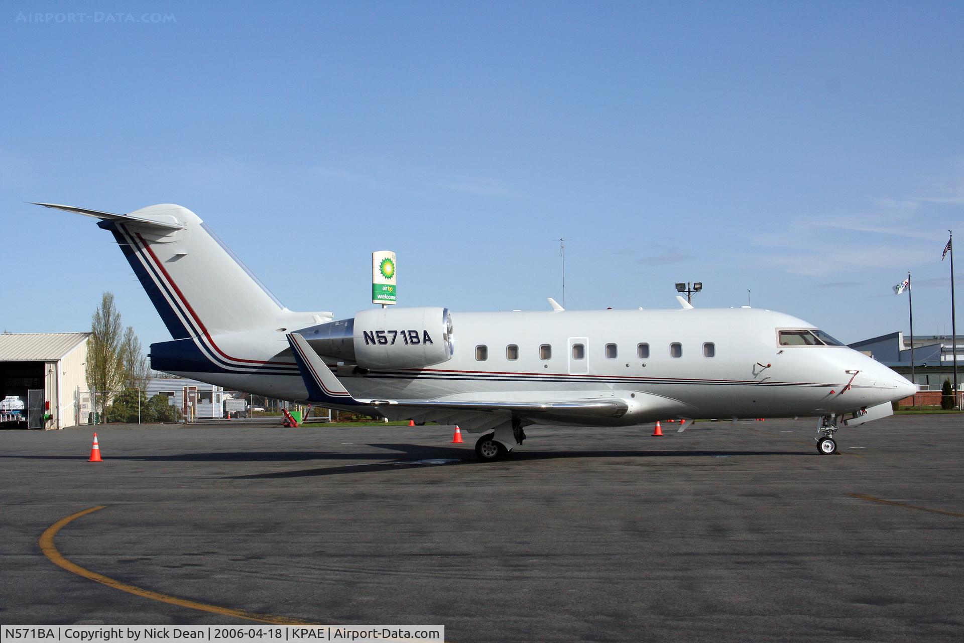 N571BA, 2003 Bombardier Challenger 604 (CL-600-2B16) C/N 5571, KPAE