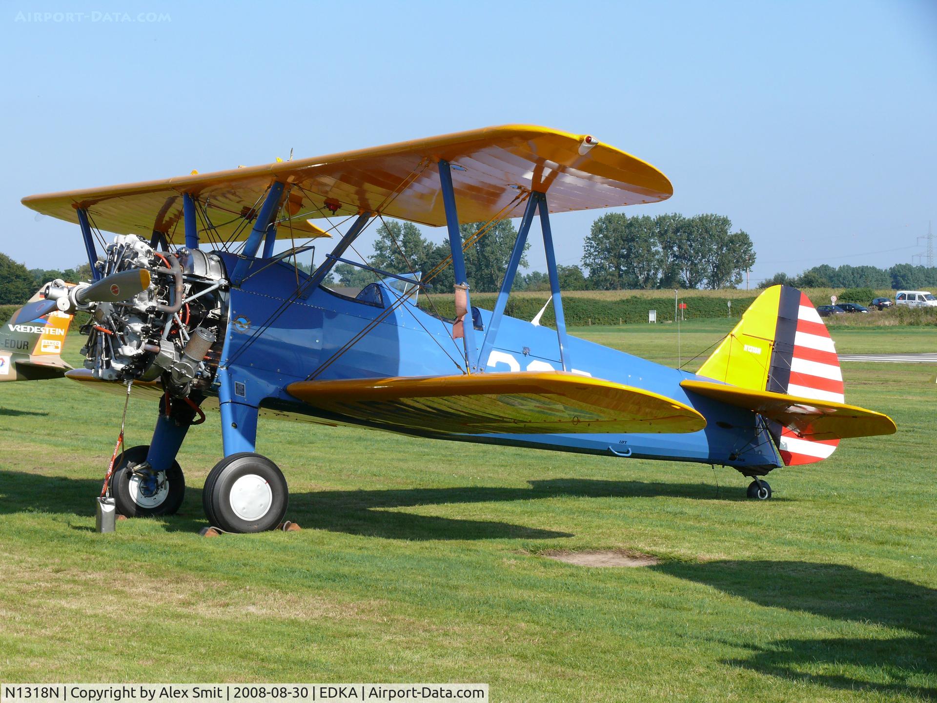 N1318N, 1942 Boeing E75 C/N 75-5601, Boeing E75 Stearman Kaydett N1318N painted as US Navy 207