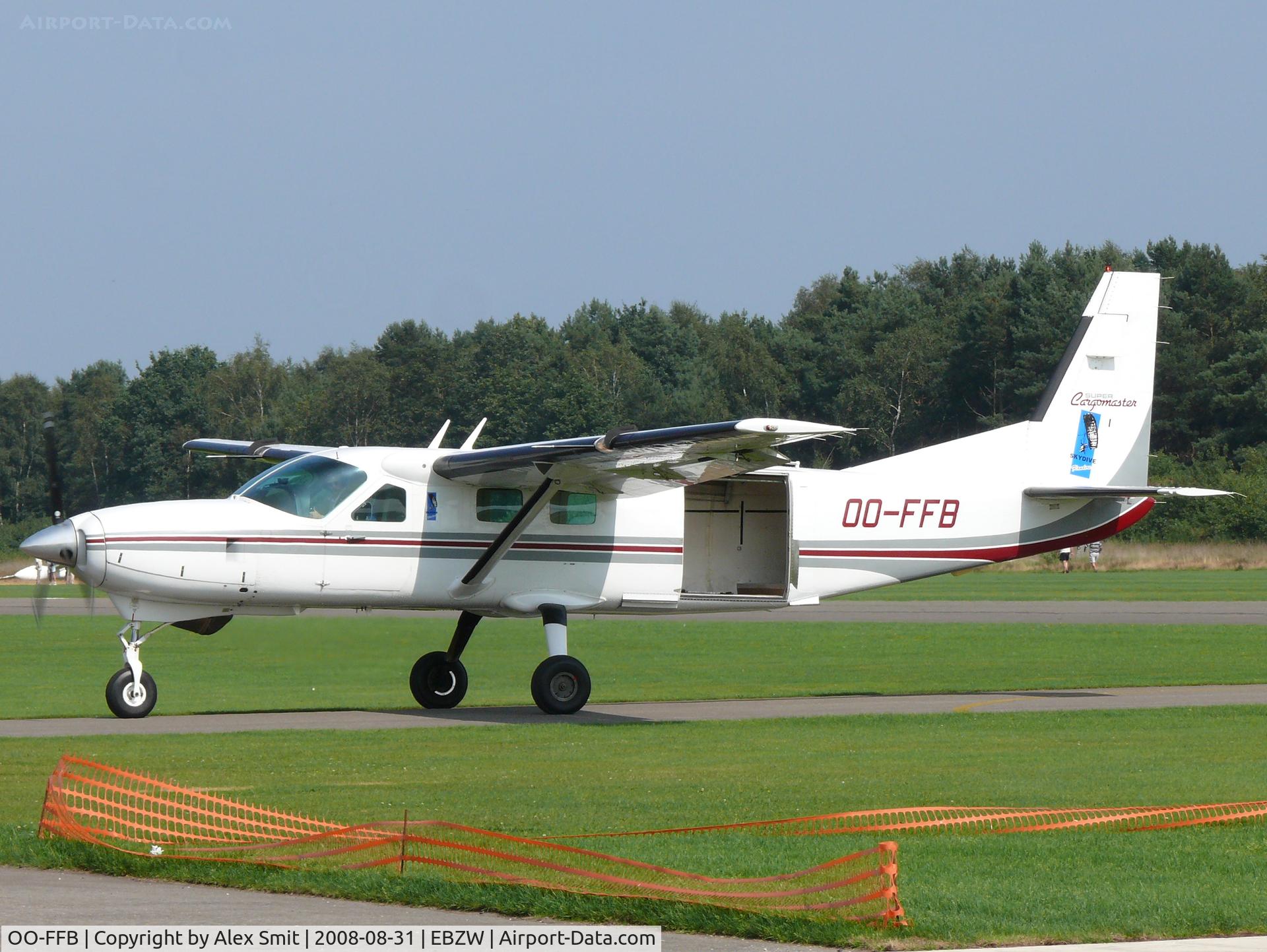 OO-FFB, 2000 Cessna 208B Super Cargomaster C/N 208B0834, Cessna C208B Super Cargomaster OO-FFB Skydive Flanders