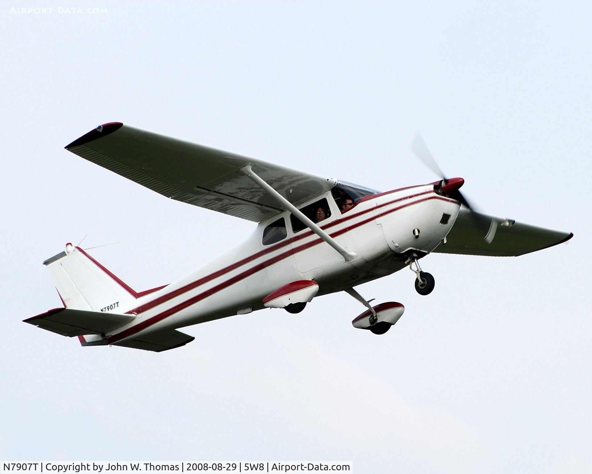 N7907T, 1960 Cessna 175A Skylark C/N 56607, Departing runway 22