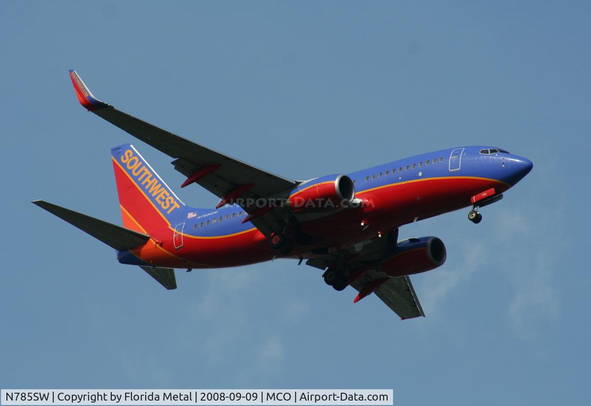 N785SW, 2000 Boeing 737-7H4 C/N 30602, Southwest 737-700