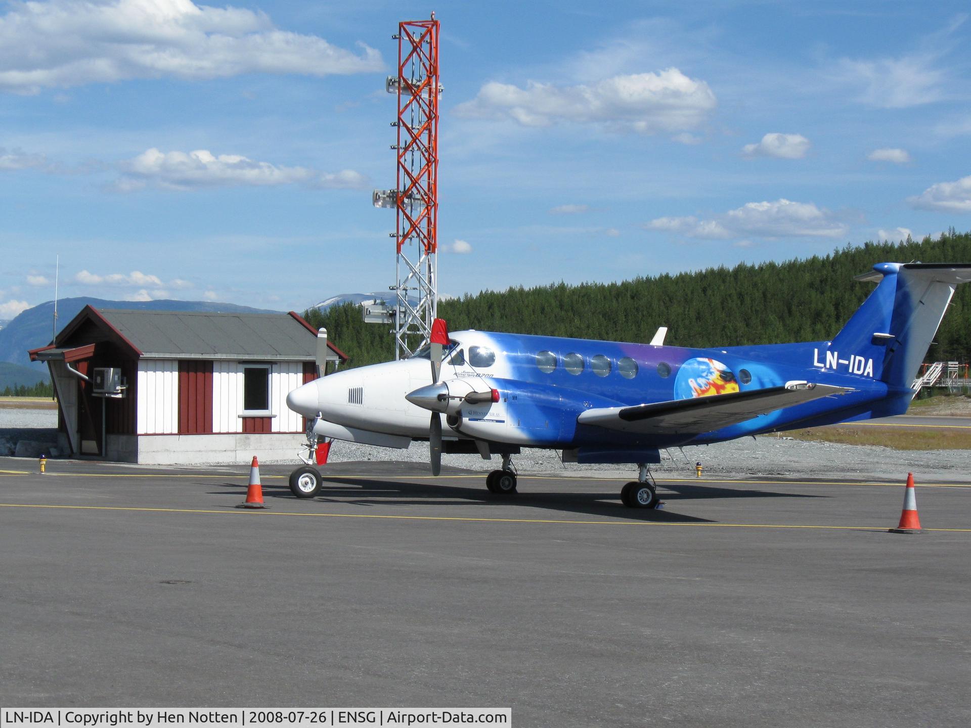 LN-IDA, 2001 Raytheon B200C King Air C/N BL-141, LN-IDA Haukasen Airport Sogndal Norway