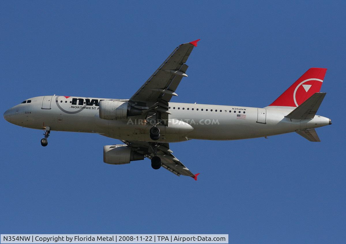 N354NW, 1998 Airbus A320-212 C/N 801, Northwest A320