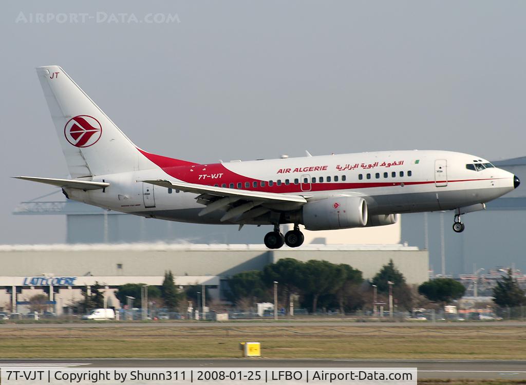 7T-VJT, 2002 Boeing 737-6D6 C/N 30546, Landing rwy 14R