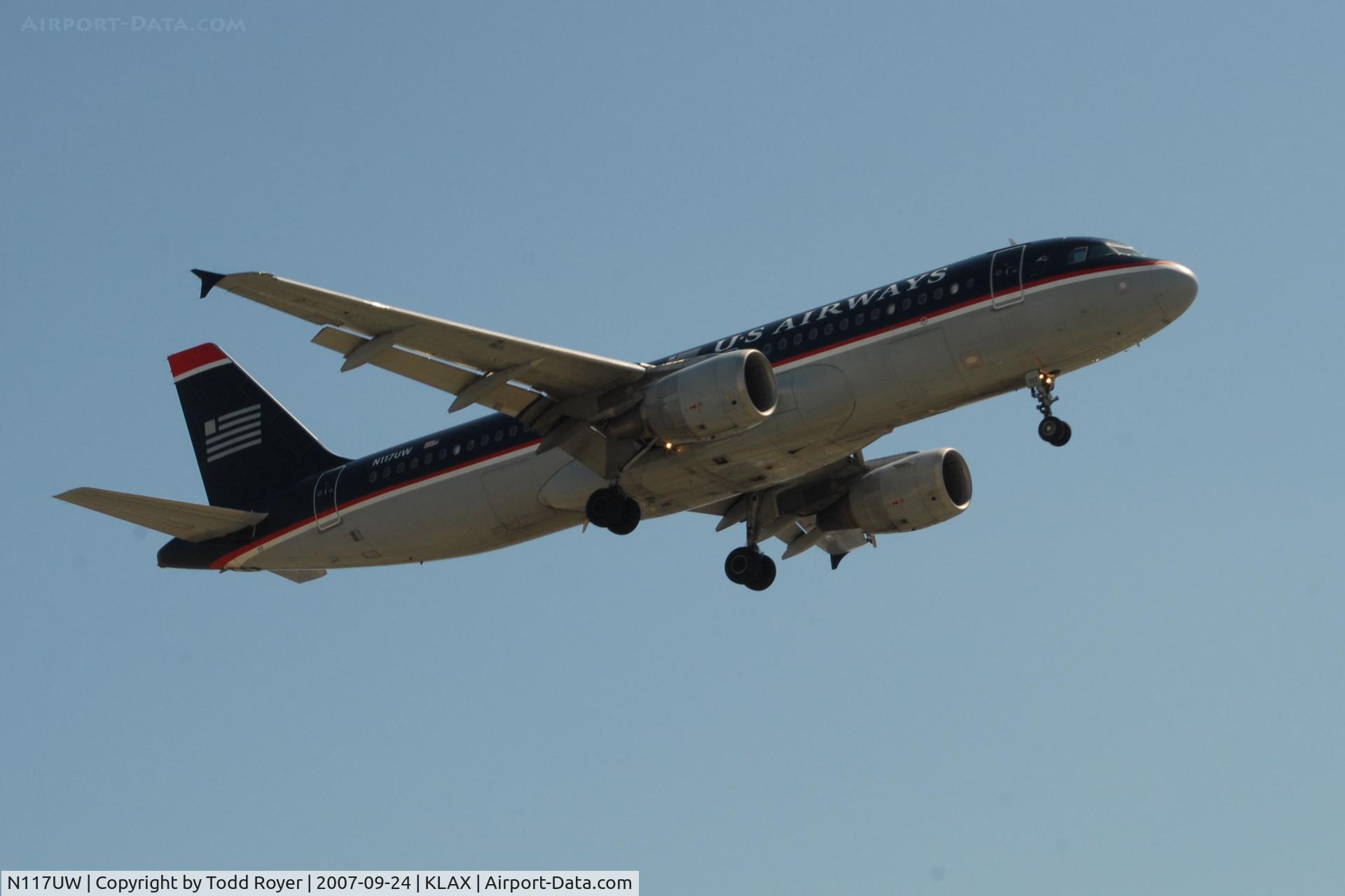 N117UW, 2000 Airbus A320-214 C/N 1224, U S Airways A320 at LAX