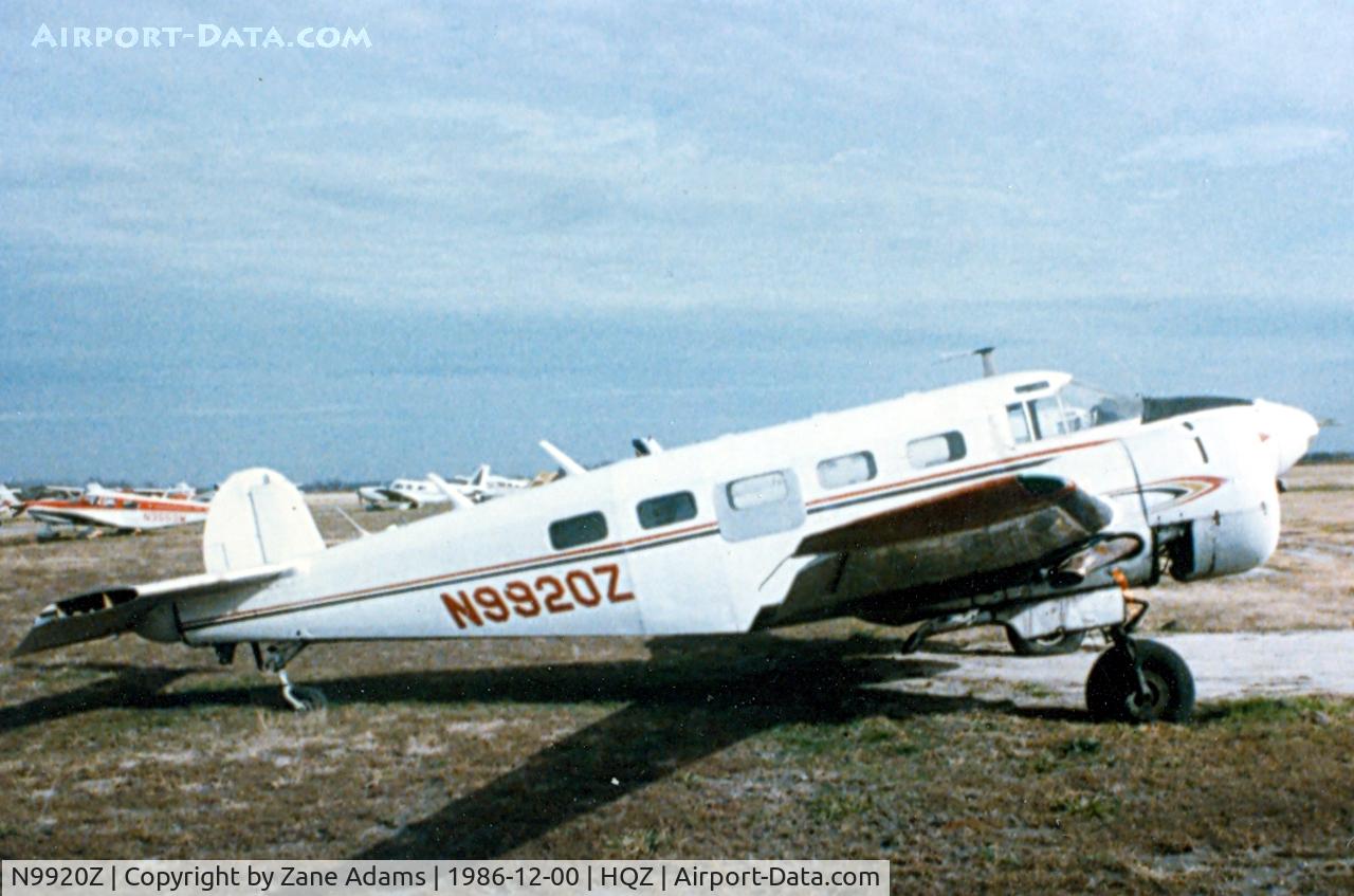 N9920Z, 1965 Beech D18S C/N A118, Beech 18 at Mequite Hudson Airport