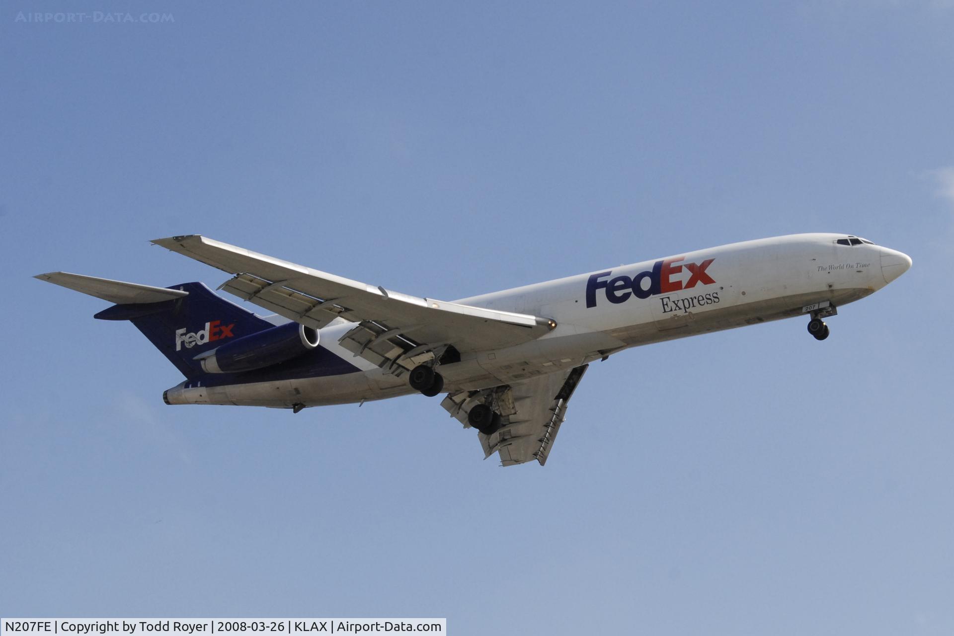 N207FE, 1983 Boeing 727-2S2F C/N 22929, FedEx 727 landing at LAX