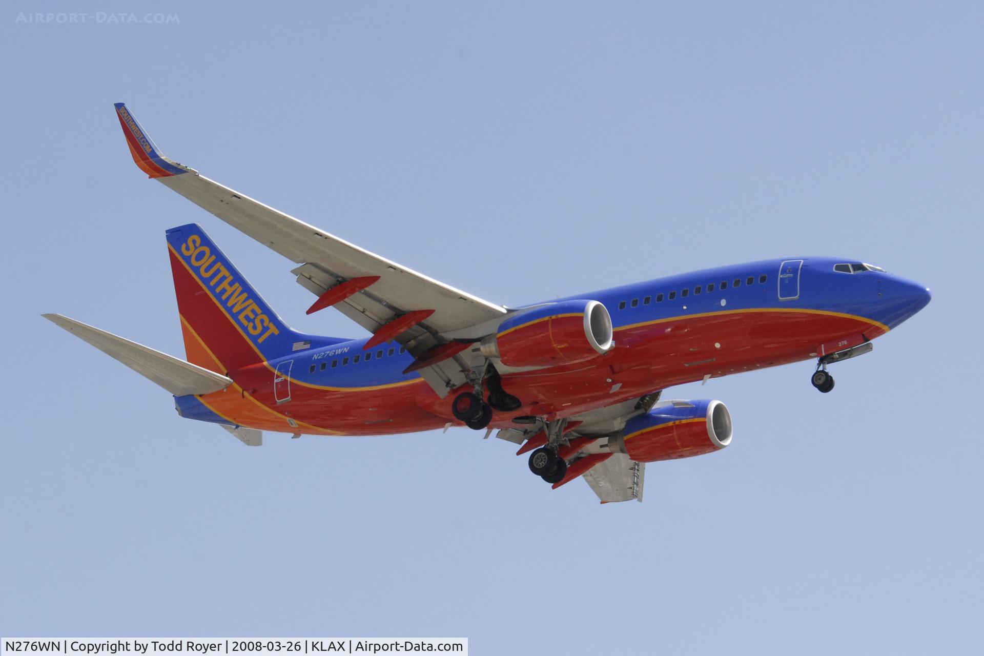 N276WN, 2007 Boeing 737-7H4 C/N 32530, Southwest 737 landing at LAX