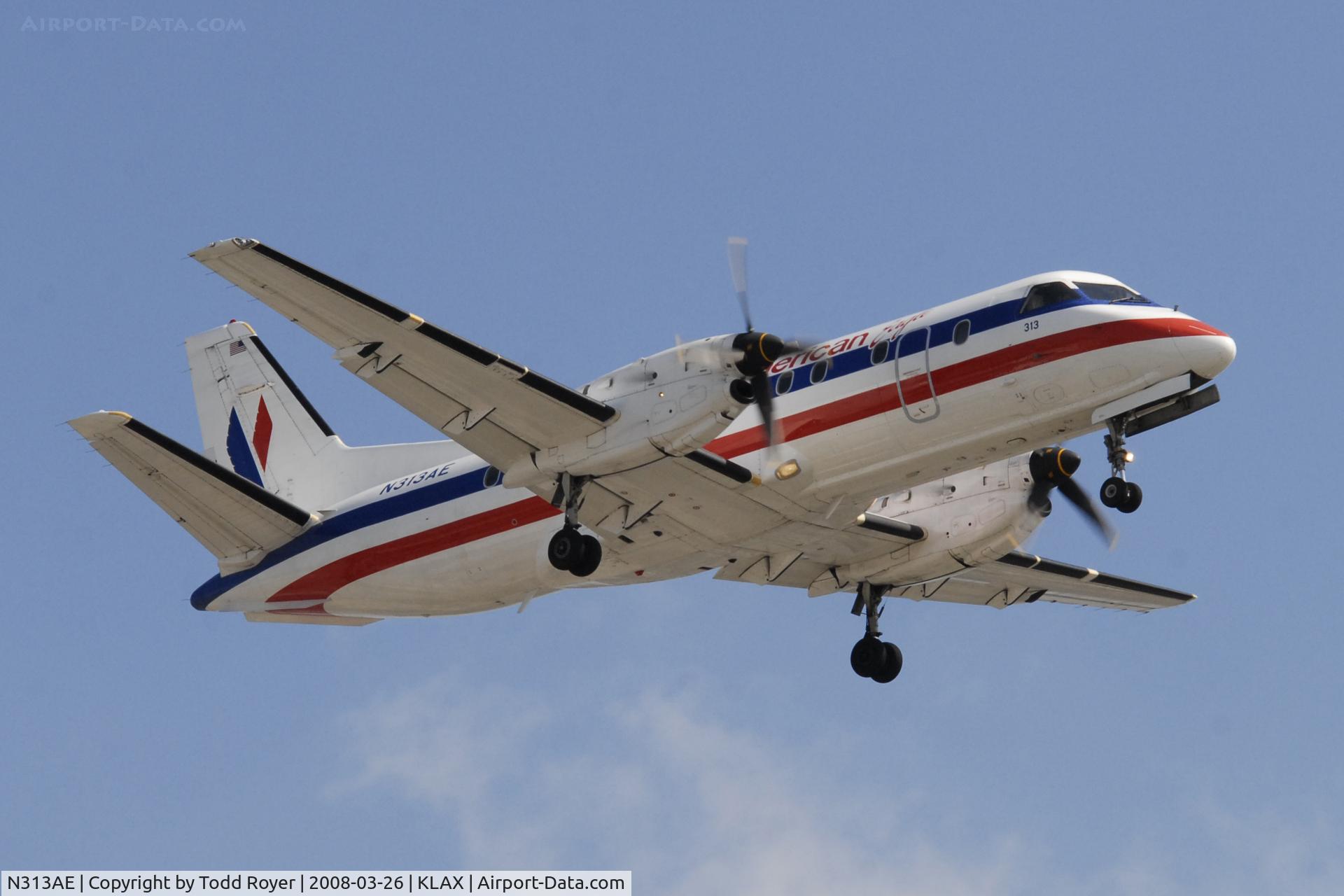 N313AE, 1992 Saab 340B C/N 340B-313, American Ealgle landing at LAX