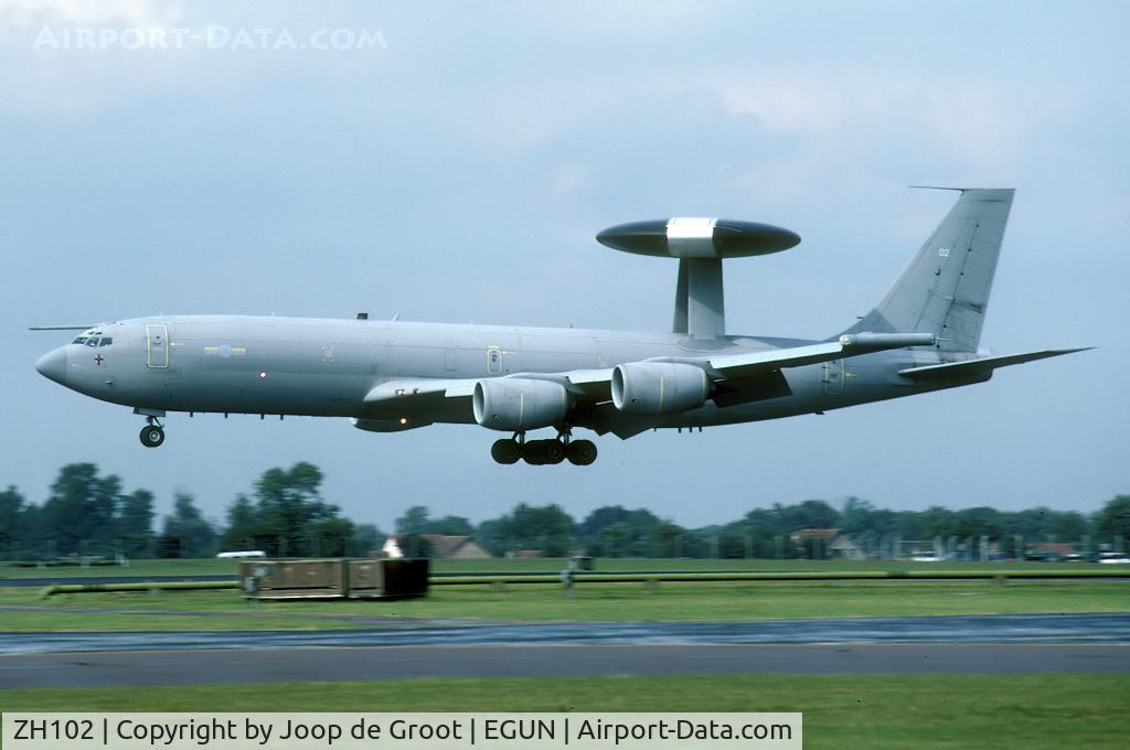 ZH102, 1990 Boeing E-3D Sentry AEW.1 C/N 24110, Seen making a touch and go at the Hall.