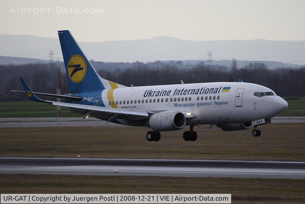 UR-GAT, 1993 Boeing 737-528 C/N 25237, Boeing 737-528