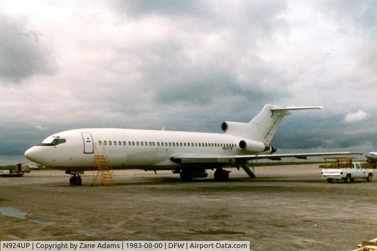 N924UP, 1967 Boeing 727-31C C/N 19234, Registered as N895TW - ex TWA 727 just begining work for UPS - At DFW Airport