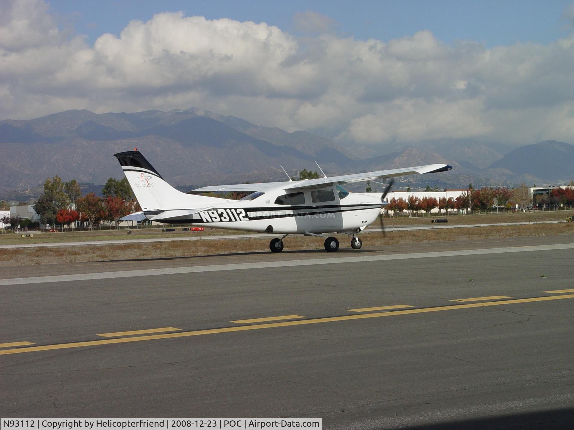 N93112, 1974 Cessna 210L Centurion C/N 21060267, Eastbound for take off