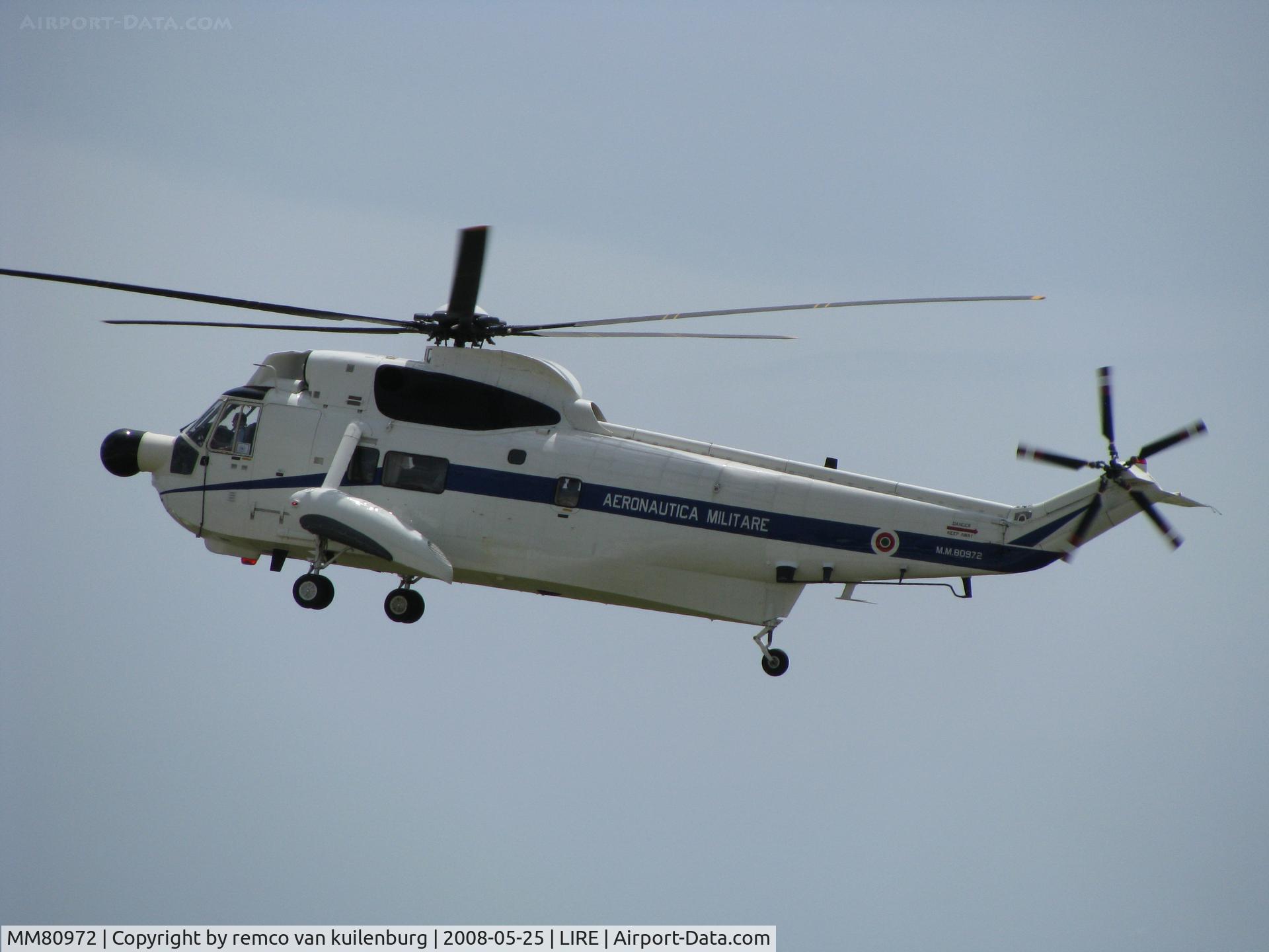 MM80972, 1975 Agusta SH-3D/TS Sea King C/N 6101, nice to see a visitor on a open door
