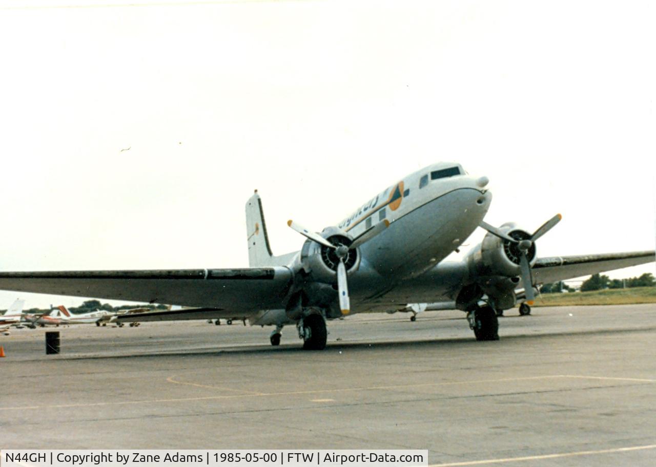 N44GH, 1952 Douglas Super R4D-8 C/N 43393, Registered as N8538R - Also noted as N306SF and USN BuNo 12437 - She served as a USN Blue Angels support aircraft 1953-1955