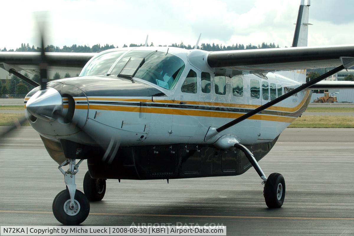 N72KA, 1992 Cessna 208B C/N 208B0326, At Boeing Field