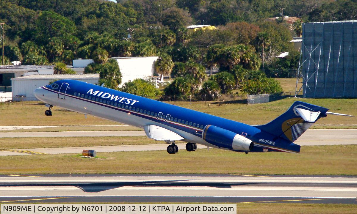 N909ME, 2003 Boeing 717-200 C/N 55173, Takeoff 36R