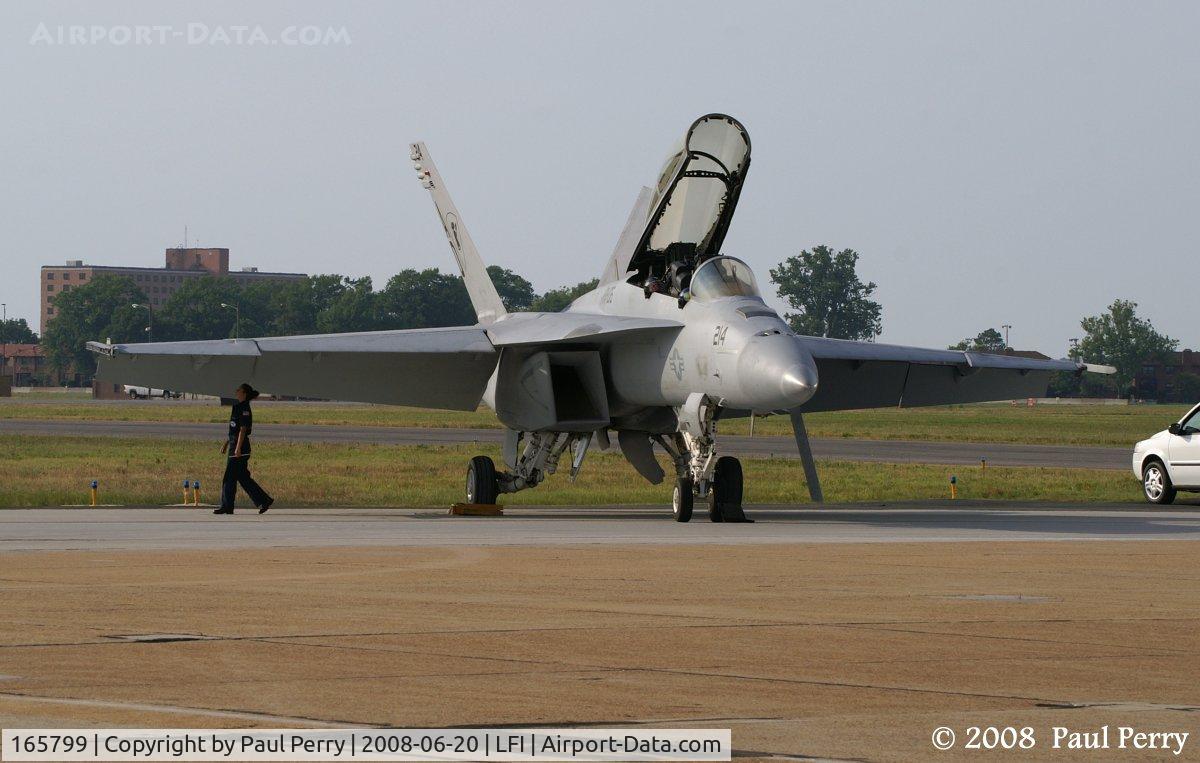 165799, Boeing F/A-18F Super Hornet C/N 1529/F025, Christen, the Plane Captain, checking her bird out