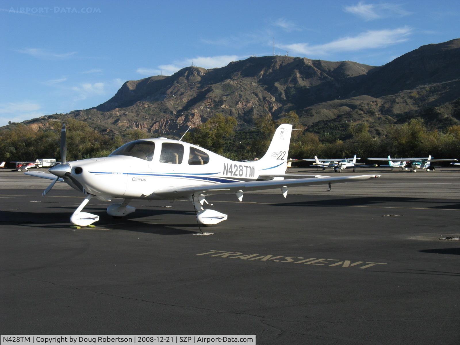 N428TM, 2002 Cirrus SR22 C/N 0167, 2002 Cirrus SR22, Continental IO-550-N 310 Hp, refueling