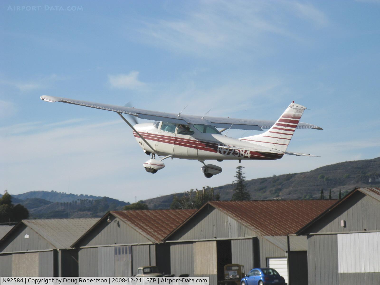 N92584, 1970 Cessna 182N Skylane C/N 18260270, 1970 Cessna 182N SKYLANE, Continental O-470-S 230 Hp, takeoff climb Rwy 22