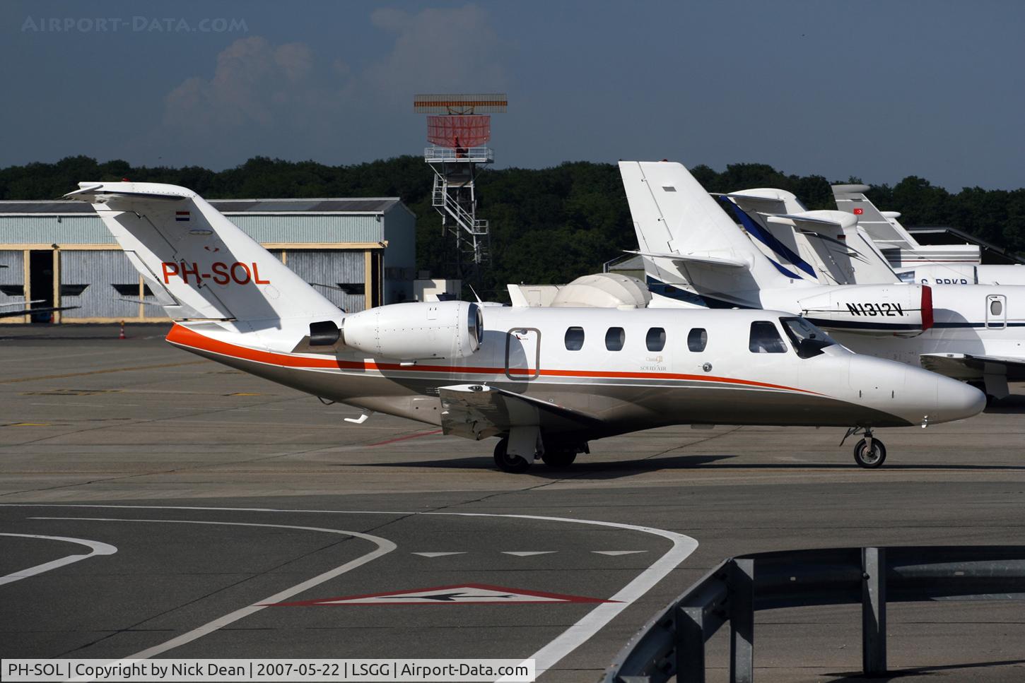 PH-SOL, 2001 Cessna 525 CitationJet CJ1 C/N 525-0417, LSGG