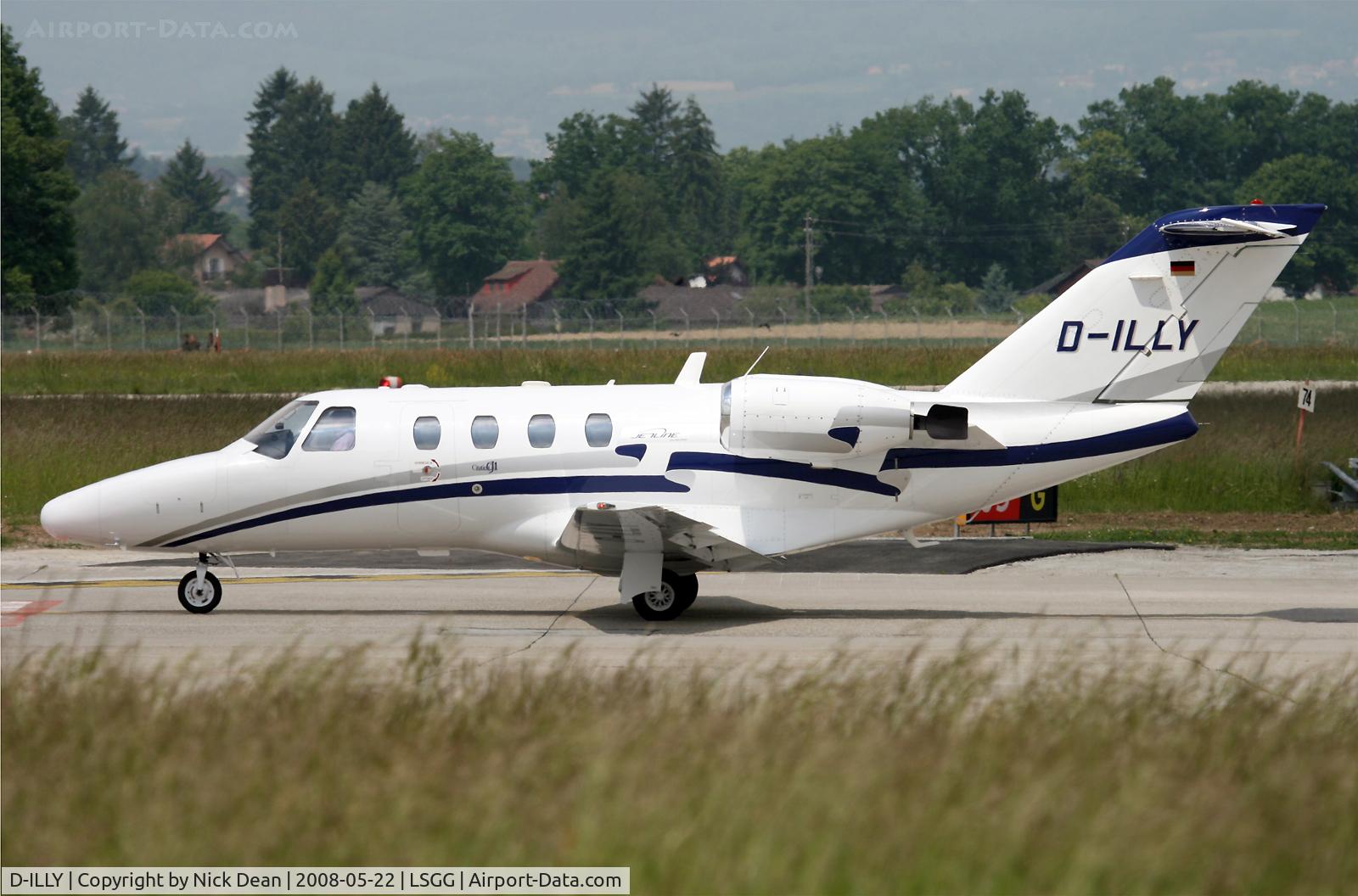 D-ILLY, 2001 Cessna 525 CitationJet CJ1 C/N 525-0442, LSGG