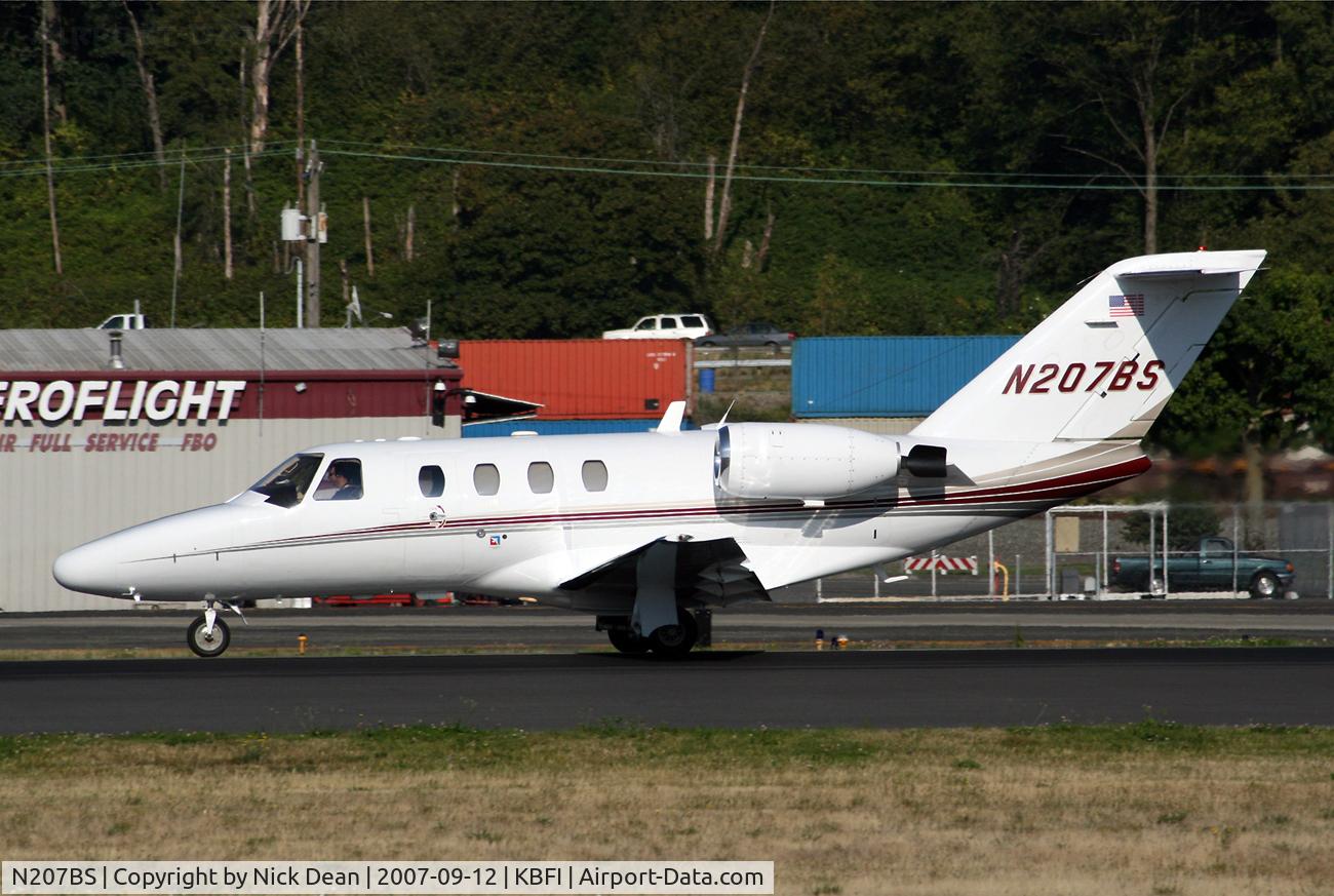 N207BS, 2001 Cessna 525 CitationJet CJ1 C/N 525-0445, KBFI